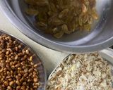 सूजी हलवा (नवरात्रि प्रसाद) रेसिपी चरण 2 फोटो