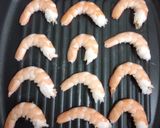 Foto del paso 1 de la receta Bacalao, gambas y almejas con salsa Cepiallto
