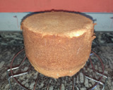 Foto del paso 3 de la receta: Bizcochuelo fácil para decoración de tortas
