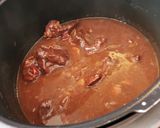 A picture of step 5 of Boeuf Bourguignon.