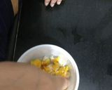 A picture of step 2 of Leftover mithai halwa.