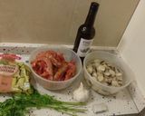 Foto del paso 1 de la receta: Linguines de limón salteados con frutos secos y marisco al ajillo con alcachofas
