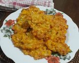 Foto langkah ke 3 dari resep Bakwan Jagung Kriuk Simple.