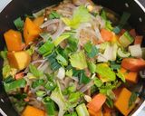 Foto del paso 5 de la receta: Bondiola braseada con verduras y arroz