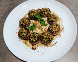 Foto del paso 6 de la receta: Champiñones rellenos de aguacate y langostino