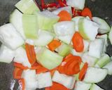 Foto langkah ke 3 dari resep Tumis Labu Manis.