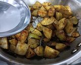 A picture of step 3 of Spicy Pear Chutney.