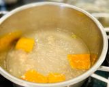 Hình bước làm 3 của món Canh Bí Đỏ Cải Bẹ Dún Nấu Tôm