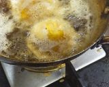 A picture of step 2 of Baingan ke pakore.