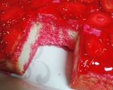 صورة لخطوة 9 من وصفة كعكة الفراولة اللذيذة 🍒🍓