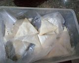 A picture of step 3 of Chicken vegetable samosa.