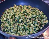 Foto del passaggio 3 della ricetta Fagottini di crespelle alle verdure su besciamella alla latterie e coppa croccante