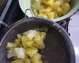 Foto langkah ke 1 dari resep Bola-Bola Singkong Gula Aren.