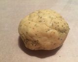 Une image de l'étape 1 de Tarte crottin de chèvre et coppa.