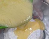 Foto langkah ke 3 dari resep Cheese Muffin Yoghurt with Mozzarella.