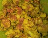 A picture of step 3 of Bharva idli / stuffed idli.