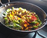 शिमला मिर्च की सब्जी(shimla mirch ki sabzi recipe in hindi) रेसिपी चरण 4 फोटो