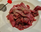 Foto del paso 2 de la receta: Ternera encebollada con champiñones