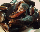 Foto del paso 1 de la receta: Mejillones a la brasa con laurel
