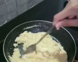 Foto langkah ke 4 dari resep Scramble Egg ala Mekdi.
