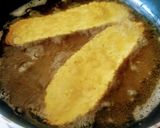 A picture of step 4 of Gujarati fafda with besan chutney.
