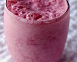 Foto del paso 2 de la receta: Smoothie de frutilla y remolacha 🍓