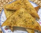 Foto langkah ke 3 dari resep Garlic Bread.