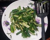 A picture of step 2 of Punjabi style bhindi masala.