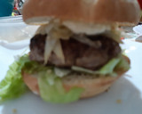 Foto del paso 7 de la receta: Hamburguesa de nueces troceadas en (polvo) y salsa de queso azul