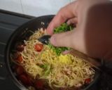 Foto langkah ke 6 dari resep Spaghetti al Salmone in Bianco.