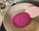 Foto langkah ke 6 dari resep Pancake OAT Buah Naga.