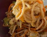 Foto del paso 7 de la receta Wok de verduras y camarones con sorpresa de espaguetis