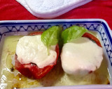 Foto del paso 5 de la receta: Tomates rellenos de mozzarella y albahaca asados