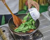 รูปขั้นตอนการทำที่ 15 ของ ผัดมาม่าปลากระป๋อง ประหยัดงบ อิ่มอร่อย อยู่ท้องสุดๆ