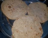 A picture of step 1 of Tri-colour Indian Roti Pizza.