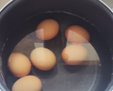 Foto del paso 1 de la receta: Sándwich "huevos rellenos"
