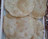 A picture of step 5 of Tarkari with pori.
