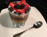 Foto del paso 3 de la receta: Copa de frutas del bosque y torta de calabaza