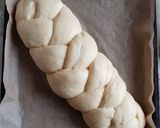Une image de l'étape 10 de Brioche tressée moelleuse à la mie filante.