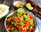 A picture of step 5 of Som Tam / Thai Green Papaya Salad.