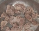 Foto langkah ke 1 dari resep Asem-asem Daging Sapi.