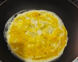 Foto langkah ke 6 dari resep Nasi Wijen Telur Gulung.
