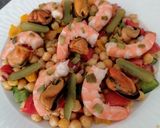Foto del paso 10 de la receta: Ensalada de garbanzos con langostinos y mejillones