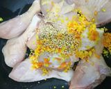 Foto langkah ke 2 dari resep 76. Ayam Ungkep Bumbu Kuning.