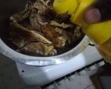 A picture of step 3 of Chicken dry fry.