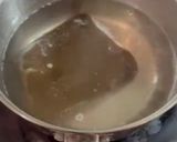 A picture of step 3 of Katsuo-dashi: Japanese traditional fish stock.