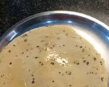 A picture of step 2 of Pizza papad.