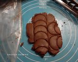 Foto langkah ke 5 dari resep Choco Cashew Cookies.
