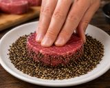 Foto del paso 2 de la receta: Lomo de res en salsa a la pimienta