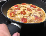 Foto del paso 3 de la receta: Mini frittata de jamón serrano y nueces